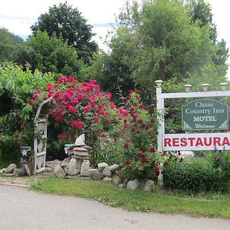 Chase Country Inn Bagian luar foto